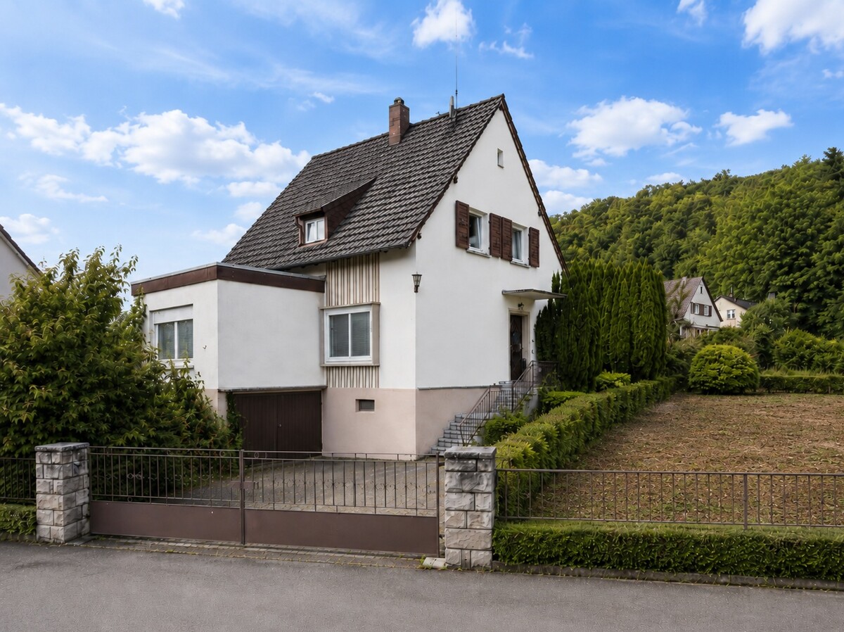 Rarität: 1.730 m² Traumgrundstück mit Weitblick über die Rheinebene – EFH & Baupotenzial